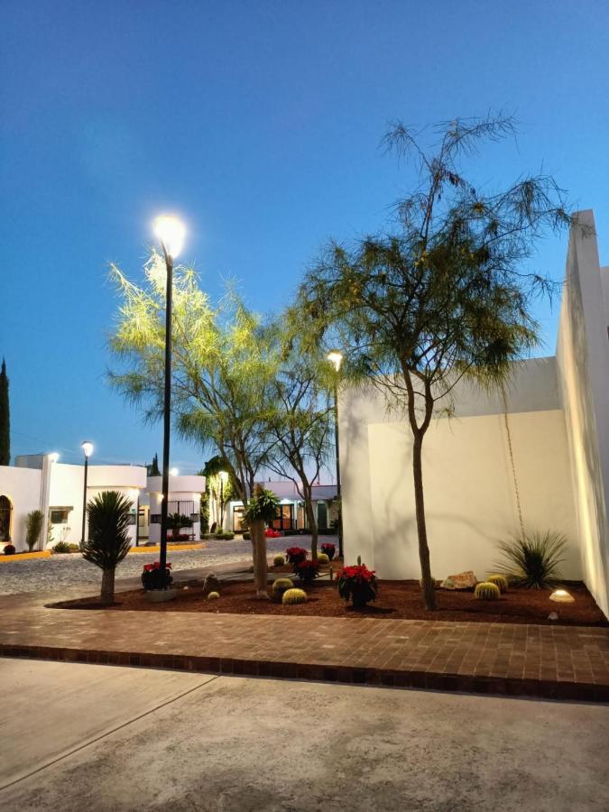 Hotel Mina Real Cedral Bagian luar foto