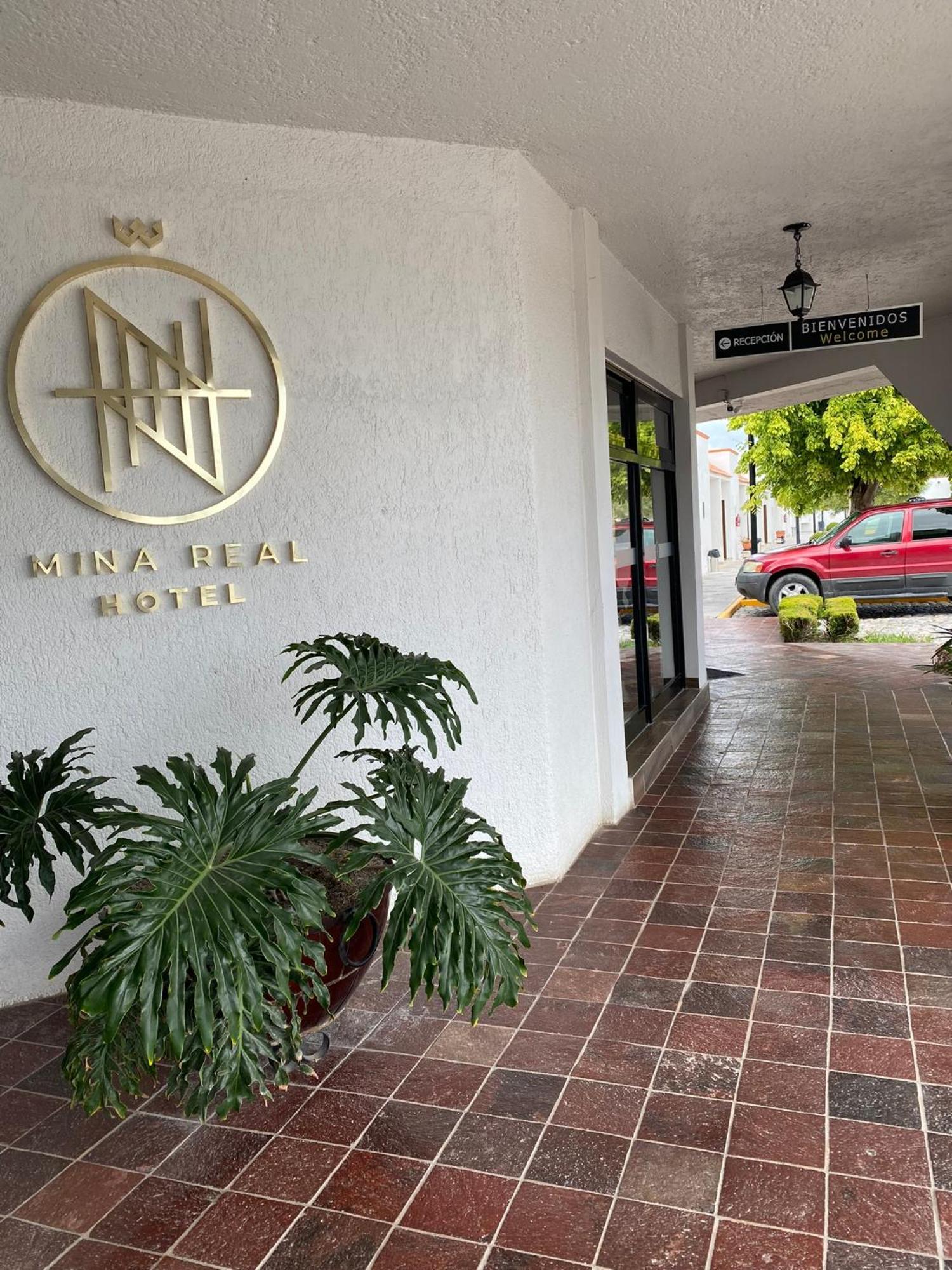 Hotel Mina Real Cedral Bagian luar foto