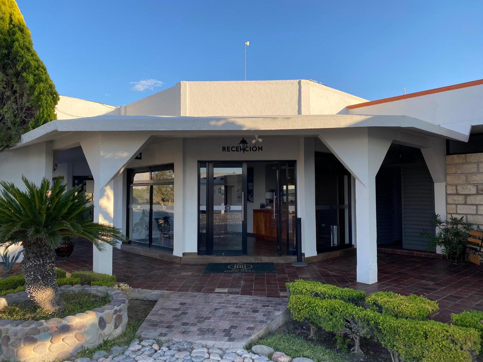 Hotel Mina Real Cedral Bagian luar foto